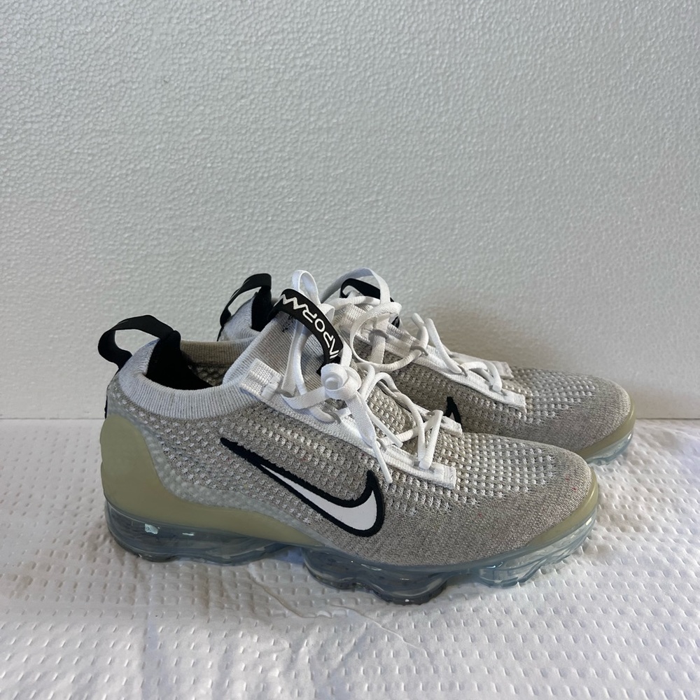 Nike Air VaporMax 2021 FK DB1550-100 Kids Metallic Silver Running Shoes size5.5